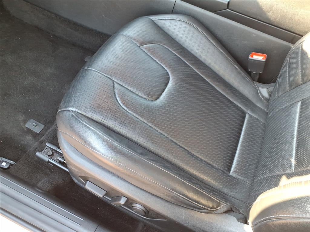 2025 Hyundai Elantra HEV Limited