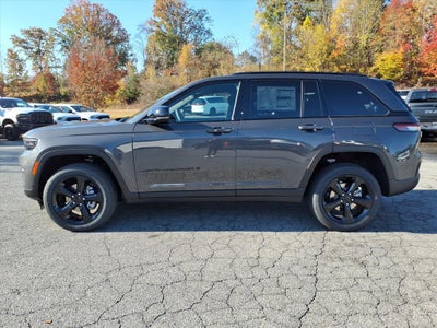 2025 Jeep Grand Cherokee Base