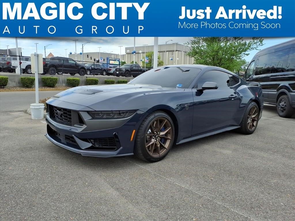 2025 Ford Mustang Dark Horse