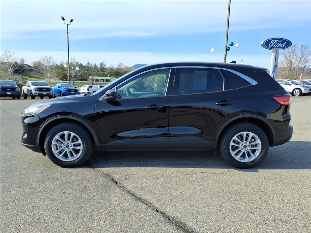 Used 2020 Ford Escape SE with VIN 1FMCU9G64LUA70125 for sale in Bedford, VA