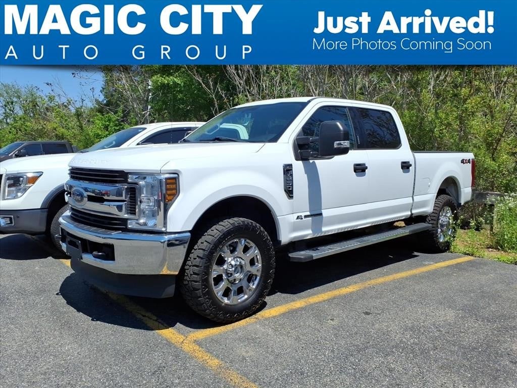 2018 Ford F-250 XLT 4x4 Crew Cab 6-3/4' Box's photo