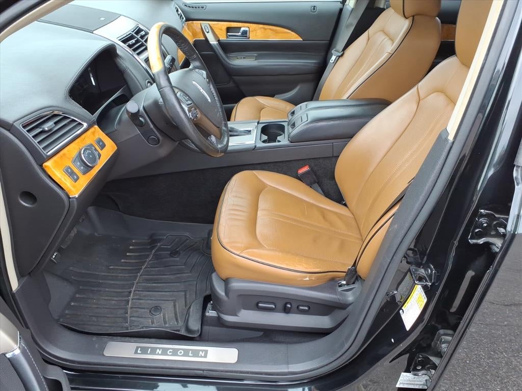 2012 Lincoln MKX Base