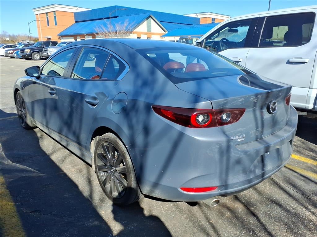 2024 Mazda MAZDA3 Carbon Edition