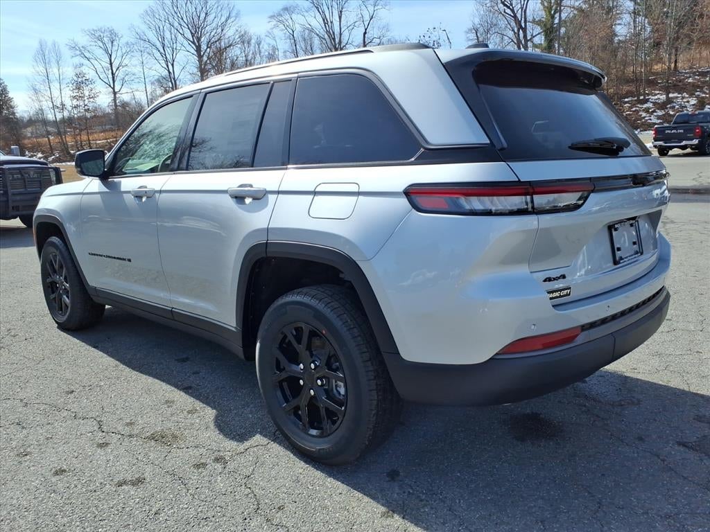 2026 Jeep Grand Cherokee GRAND CHEROKEE LAREDO ALTITUDE 4X4