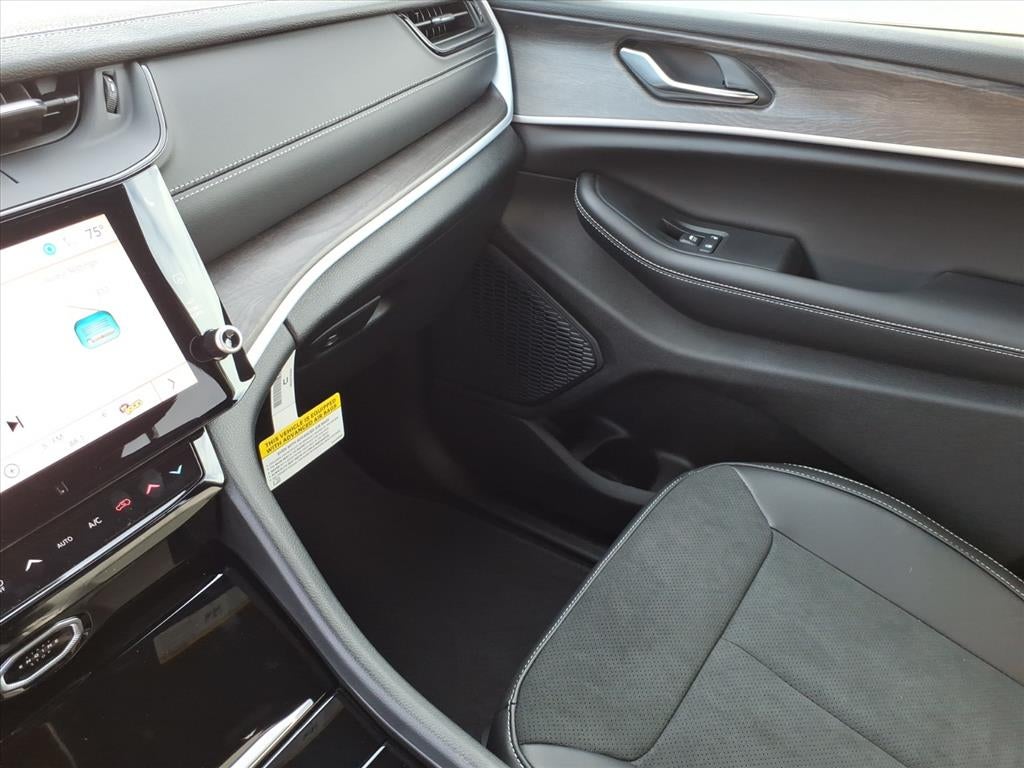 2026 Jeep Grand Cherokee GRAND CHEROKEE ALTITUDE 4X4