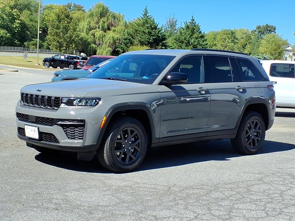2027 Jeep Grand Cherokee GRAND CHEROKEE LAREDO ALTITUDE 4X4