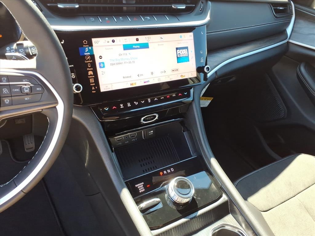 2027 Jeep Grand Cherokee GRAND CHEROKEE LAREDO ALTITUDE 4X4