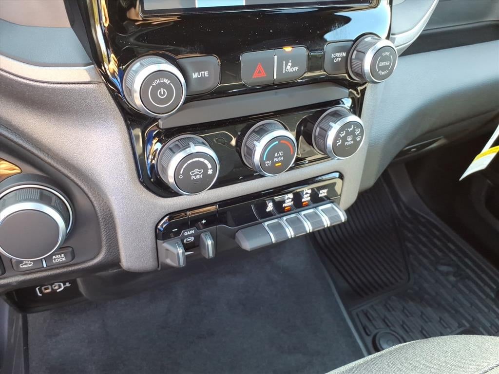 2026 RAM Ram 1500 RAM 1500 WARLOCK CREW CAB 4X4 5'7' BOX