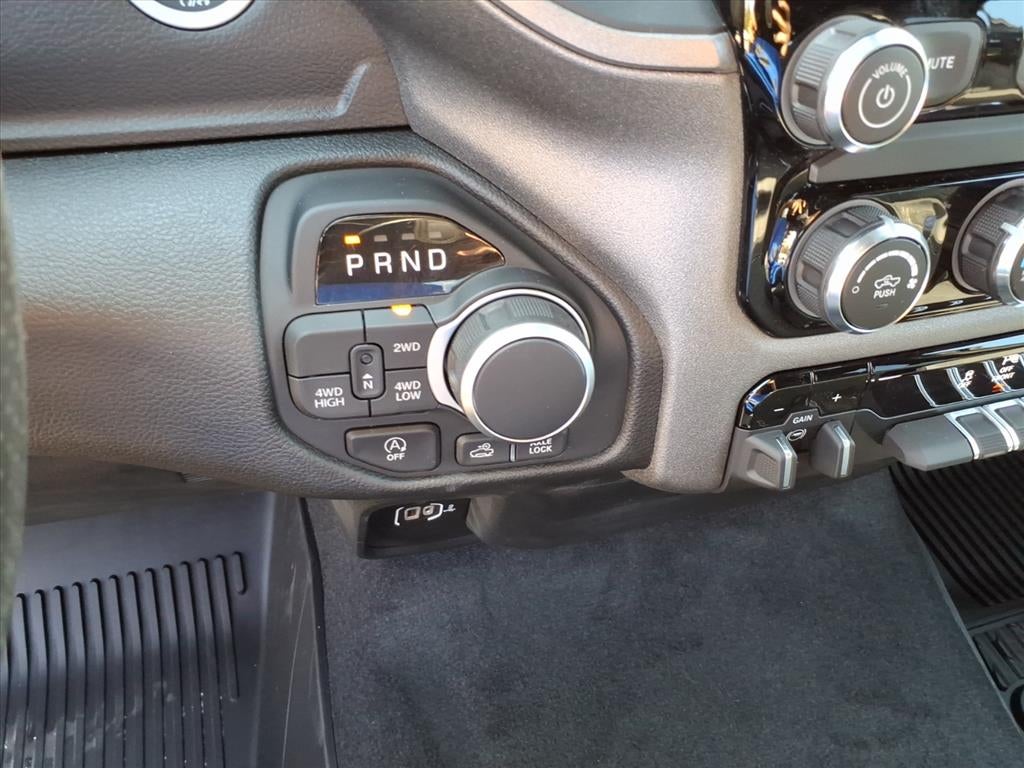 2026 RAM Ram 1500 RAM 1500 WARLOCK CREW CAB 4X4 5'7' BOX