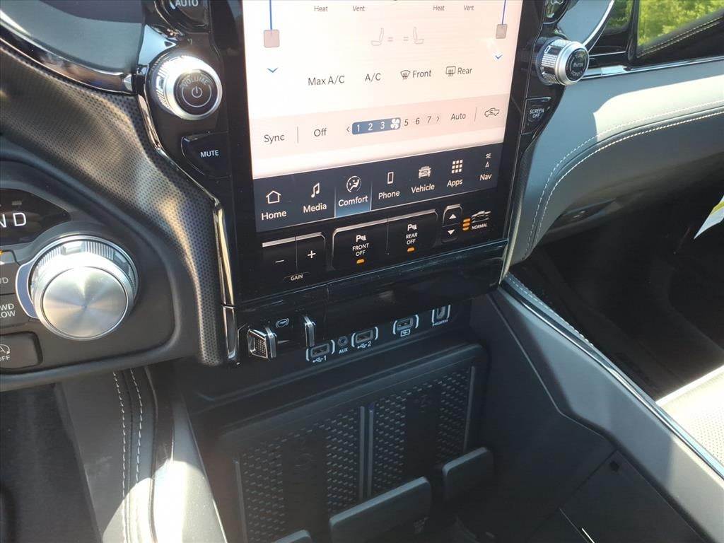 2026 RAM Ram 1500 RAM 1500 LIMITED CREW CAB 4X4 5'7' BOX