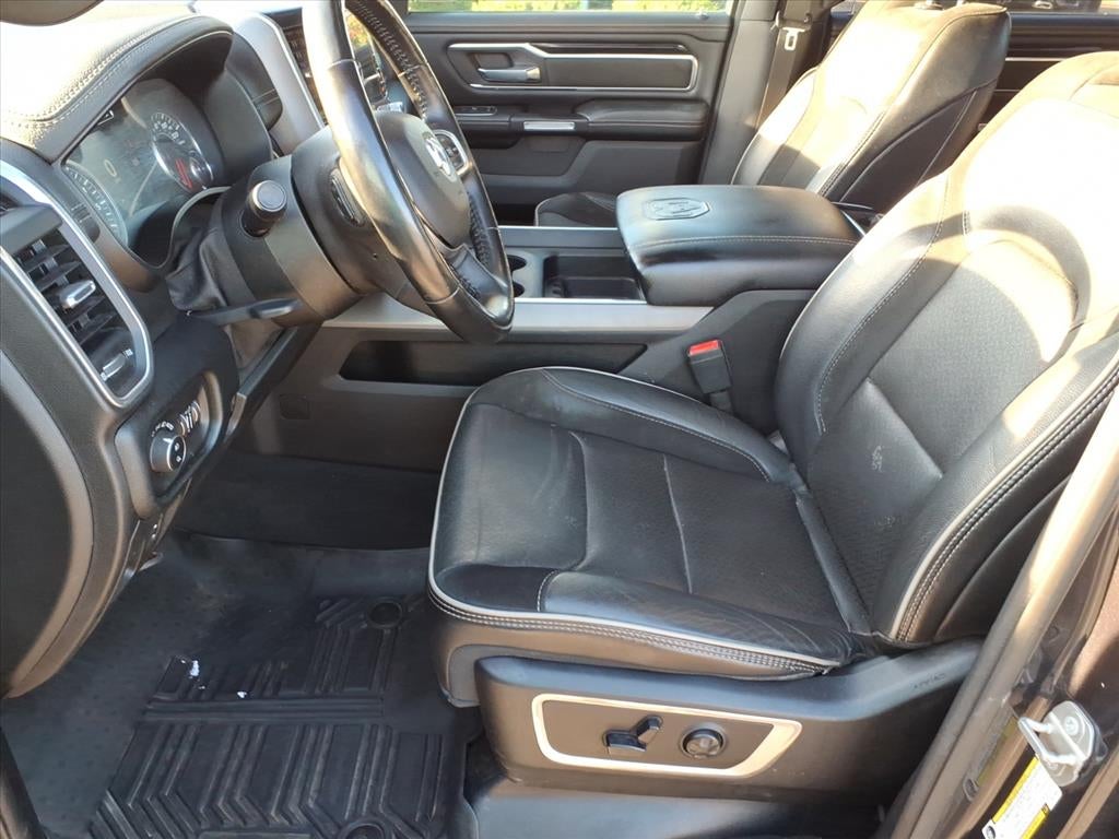 2020 RAM 1500 Laramie Crew Cab 4x4 5'7' Box