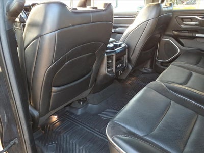 2020 RAM 1500 Laramie Crew Cab 4x4 5'7' Box