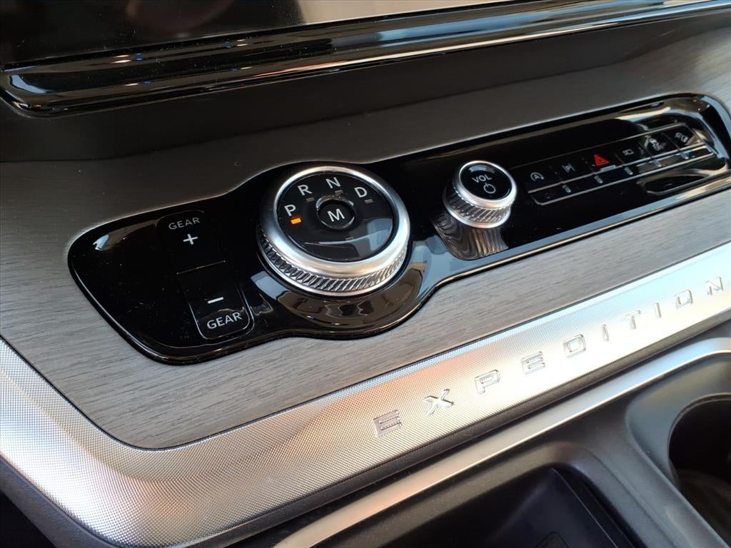 2025 Ford Expedition Platinum MAX