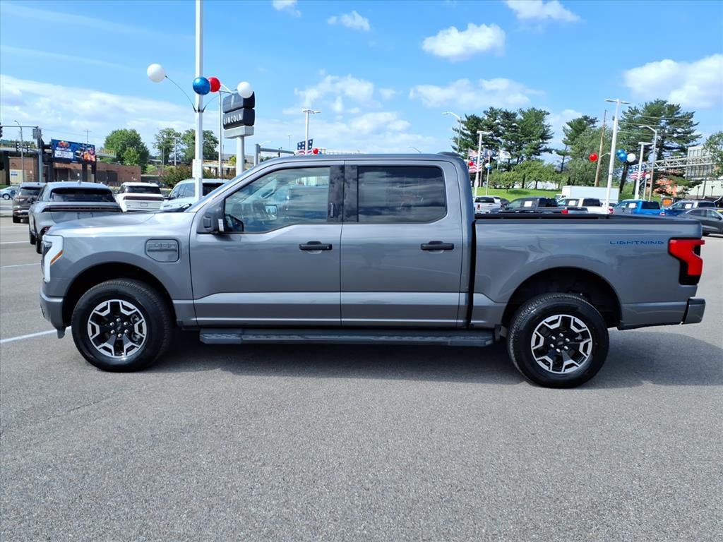 2023 Ford F-150 Lightning XLT