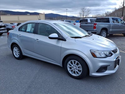 2020 Chevrolet Sonic FWD Sedan LT