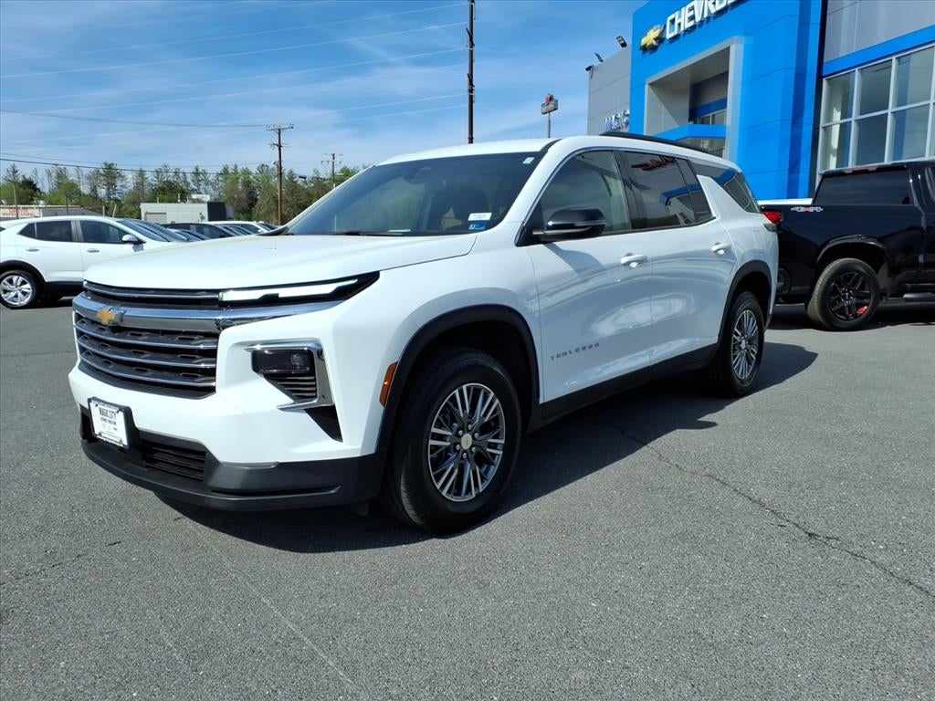 2025 Chevrolet Traverse AWD LT