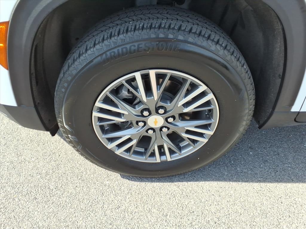 2025 Chevrolet Traverse AWD LT