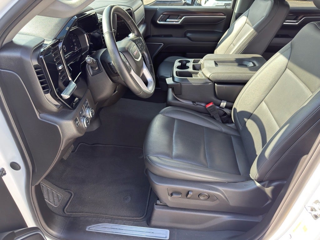 2025 GMC Sierra 1500 4WD Crew Cab Short Box SLT