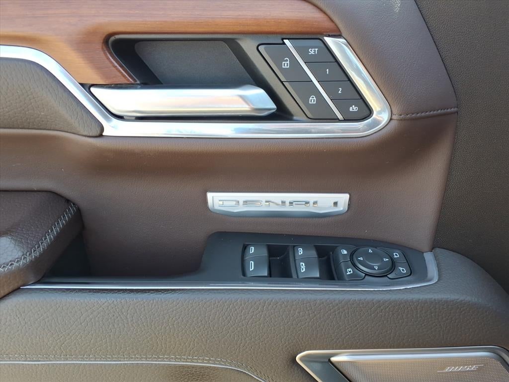 2023 GMC Sierra 1500 4WD Crew Cab Short Box Denali