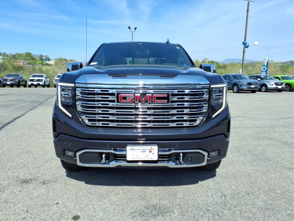 2023 GMC Sierra 1500 4WD Crew Cab Short Box Denali