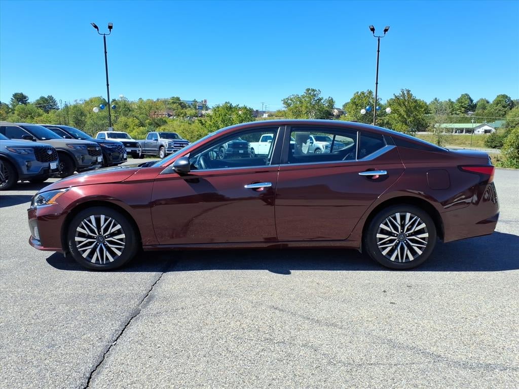 2025 Nissan Altima SV FWD