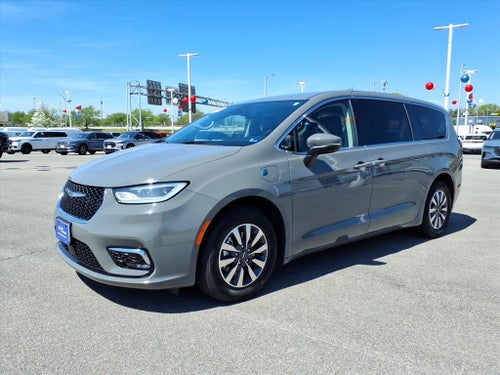 2023 Chrysler Pacifica Hybrid Touring L