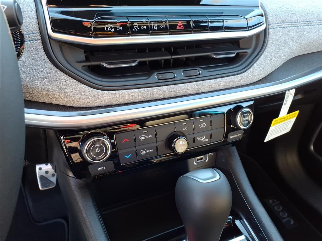 2026 Jeep Compass COMPASS LATITUDE 4X4