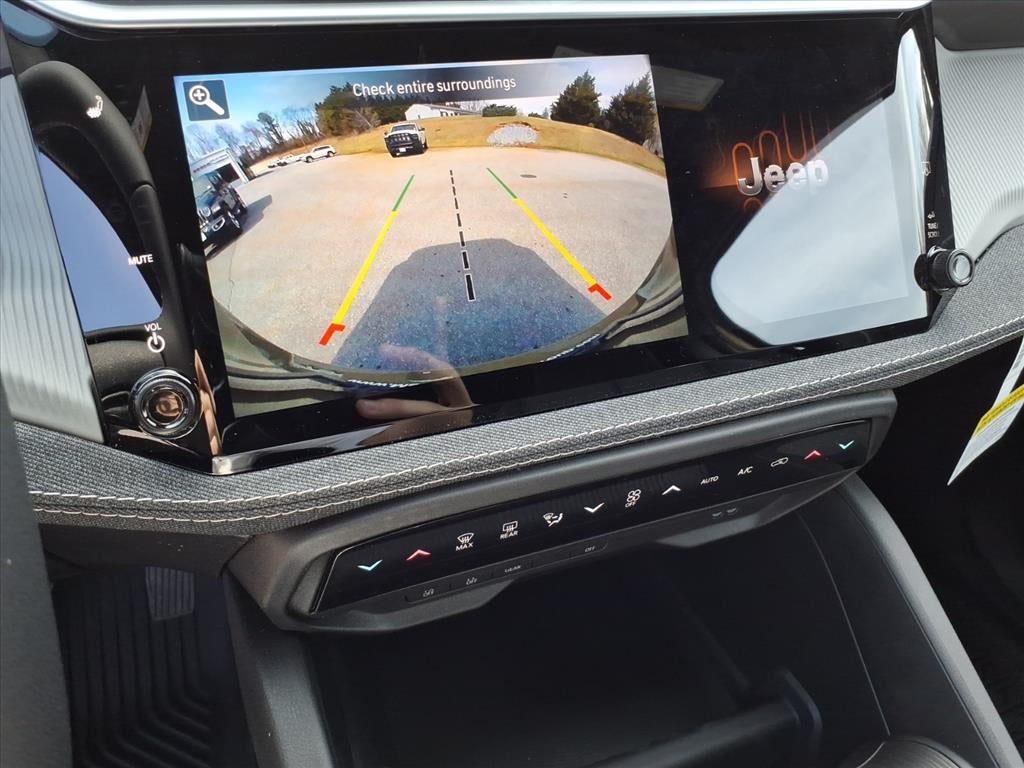 2026 Jeep Cherokee CHEROKEE LAREDO 4X4