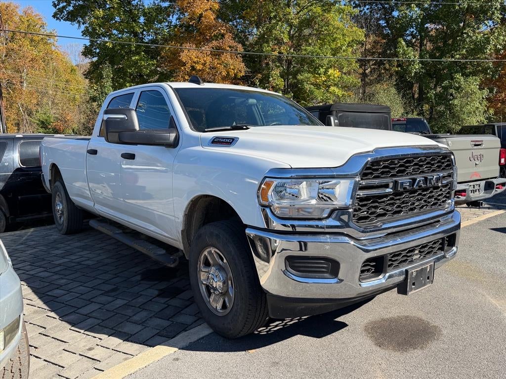 2024 RAM 2500 Tradesman Crew Cab 4x4 8' Box