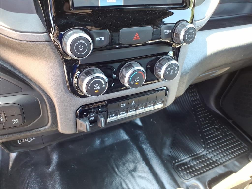 2026 RAM 2500 RAM 2500 TRADESMAN CREW CAB 4X4 8' BOX
