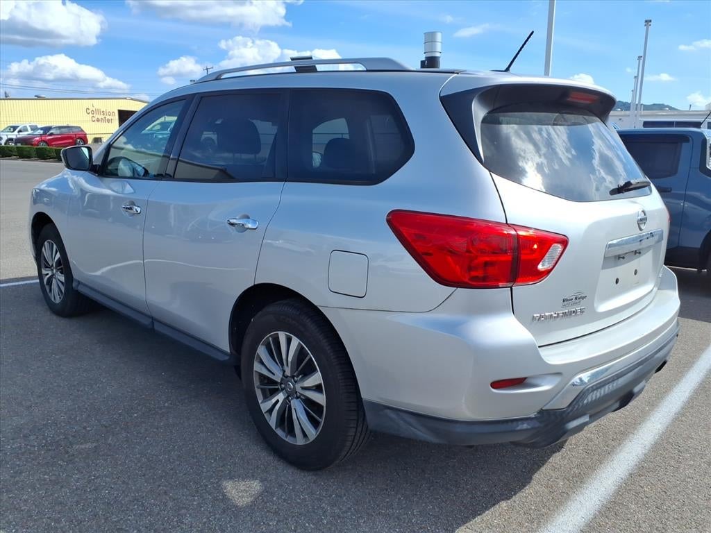 2018 Nissan Pathfinder S