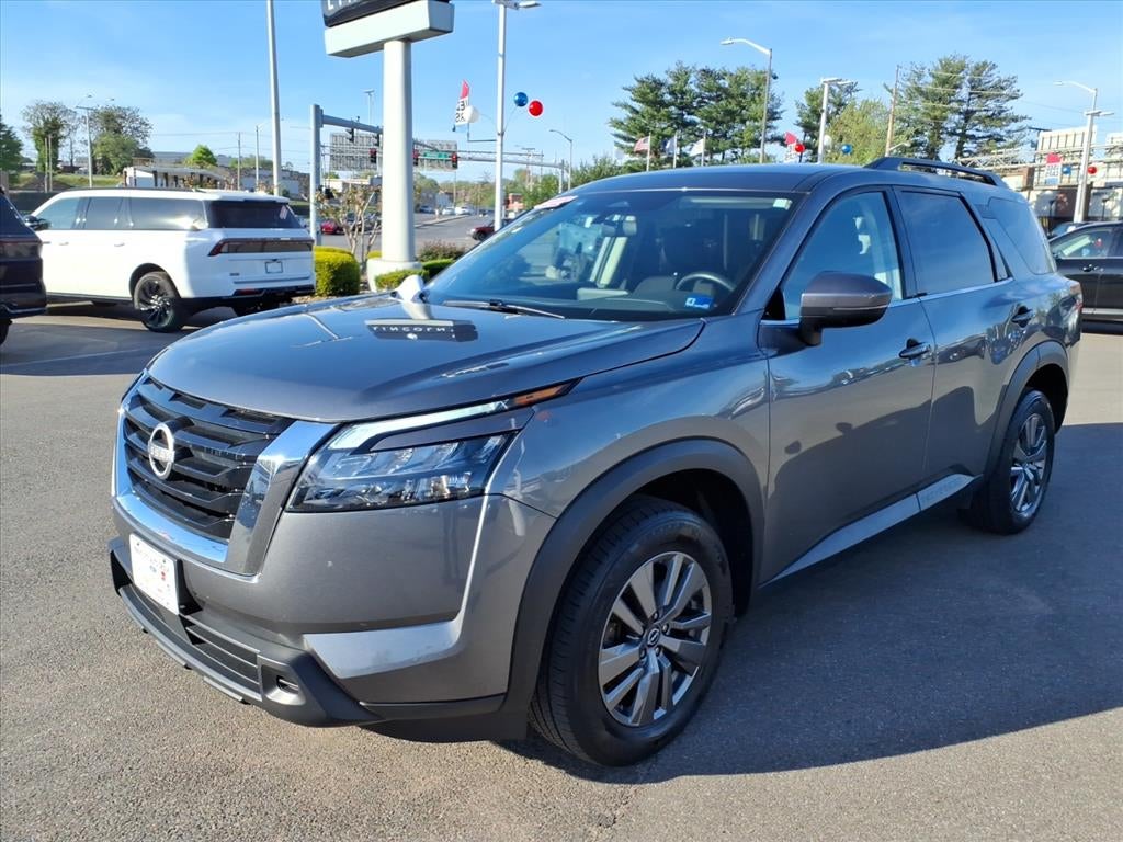 2025 Nissan Pathfinder SV 4WD