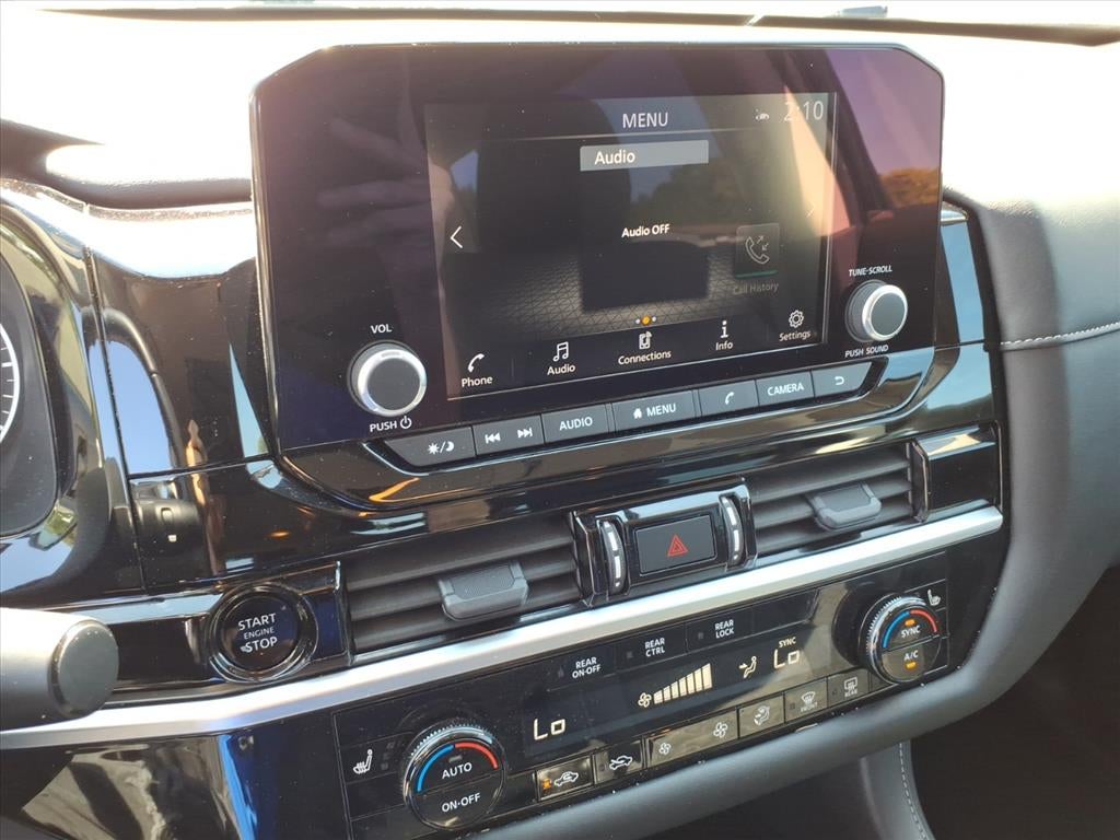 2025 Nissan Pathfinder SV 4WD